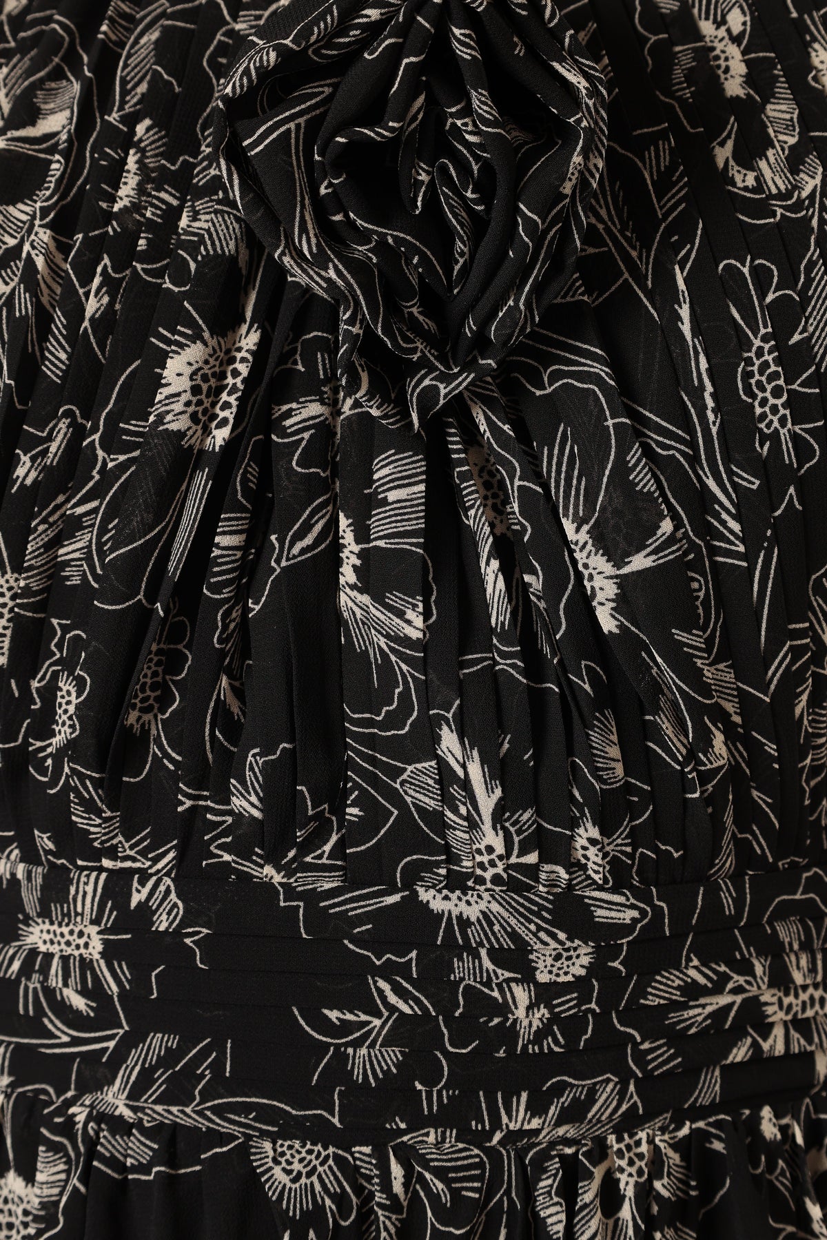 Lennon Halterneck Maxi Dress - Black Floral