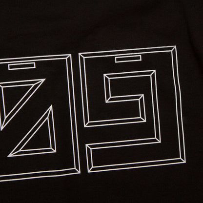 909 White Horizontal Back Print - Tshirt - Black
